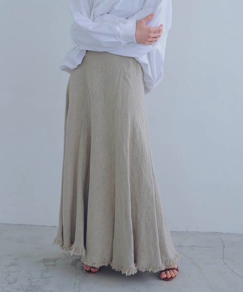DRESSLAVE(ドレスレイブ)の「linen fringe hem volume skirt(リネンフリンジボリュームスカート)(スカート・レディース・ブラック/ベージュ・38)」の3枚目の写真