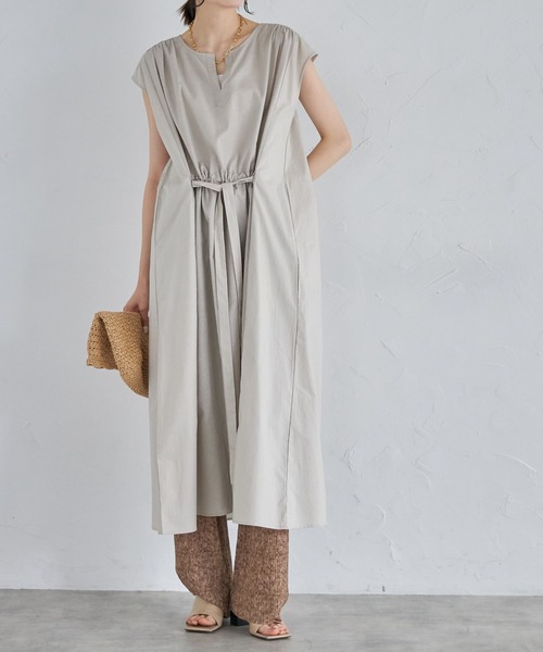 each(イーチ)の「綿麻ウエストベルトキーネックワンピース(ワンピース・レディース・ブラック/ベージュ・FREE)」の10枚目の写真