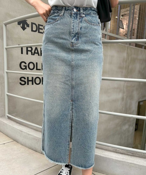 INGNI（イング）の「サイドフリンジデニムロングスカート（デニムスカート・レディース・ブルー系その他/ライトグレー・M）」の4枚目の写真