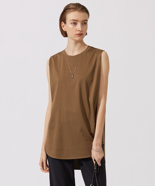 ICB(アイシービー)の「【接触冷感・洗える】コンパクトスムース ノースリーブTシャツ(Tシャツ/カットソー・レディース・ブラック系/アイボリー系/ダルブルー系/ブラウン系・SMALL/MEDIUM/X-SMALL)」の3枚目の写真