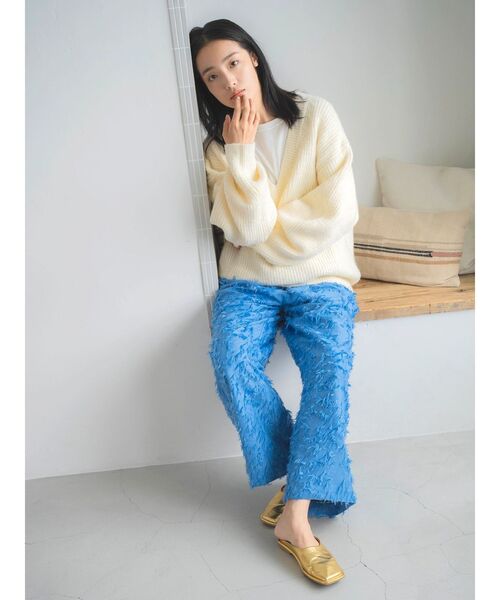 Ungrid（アングリッド）の「スクエアトゥフラットシューズ（ローファー・レディース・レッド/ゴールド/ブラック・L/M/S）」の5枚目の写真