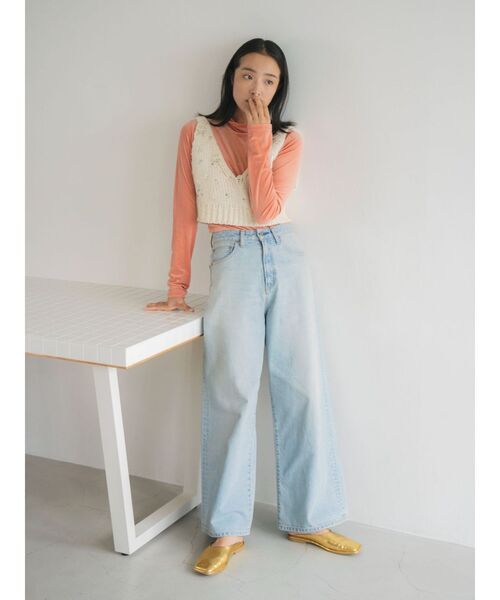 Ungrid（アングリッド）の「スクエアトゥフラットシューズ（ローファー・レディース・レッド/ゴールド/ブラック・L/M/S）」の7枚目の写真