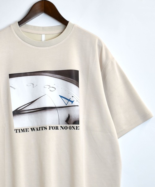 おしゃれスタ(オシャレスタ)の「接触冷感 グラフィックアート ダンボールニット クルーネック半袖Tシャツ【IR】 オーバーサイズ メンズ レディース(Tシャツ/カットソー・メンズ・グレー系9/ベージュ系6/サックスブルー系/ブラック系8/ブラック系9/グレー系8/ホワイト系9/ブラック系/ブラック系6/ホワイト系6/ホワイト系8/ホワイト系/ブラック系3/ホワイト系2/グレー系2/グレー系3/ホワイト系3/ブラック系2・XL/L/M)」の17枚目の写真