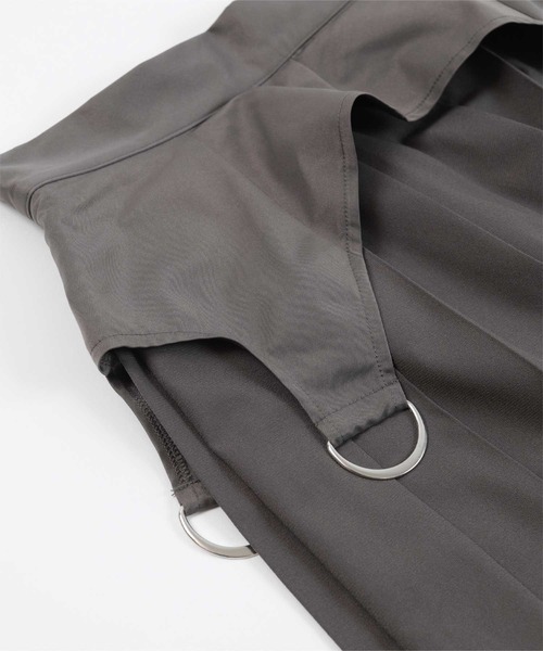 miette（ミエット）の「ガーターデザインプリーツスカート（スカート・レディース・チャコール/ブラック・FREE）」の15枚目の写真