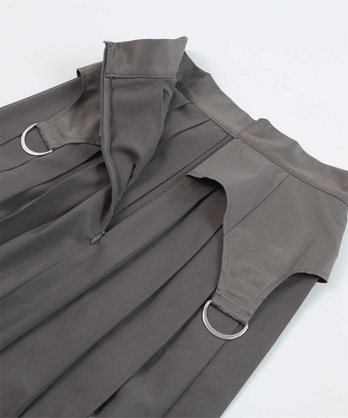 miette（ミエット）の「ガーターデザインプリーツスカート（スカート・レディース・チャコール/ブラック・FREE）」の16枚目の写真