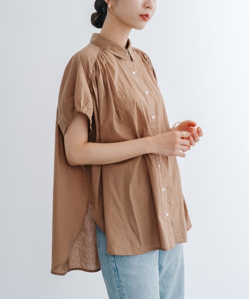 refinedworks(リファインドワークス)の「【refinedworks】 ギャザーたっぷりのボリューム感が大人可愛いフレンチチュニック!(シャツ/ブラウス・レディース・ブラウン/ブラック/ホワイト・FREE)」の13枚目の写真
