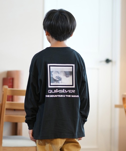 Quiksilver(クイックシルバー)の「【ムラサキスポーツ限定】QUIKSILVER/クイックシルバー QS PHOTO BOX LT YOUTH ロングTシャツ 親子コーデ KLT244612M(Tシャツ/カットソー・キッズ・ホワイト/ブラック・130cm/150cm/160cm/140cm)」の2枚目の写真