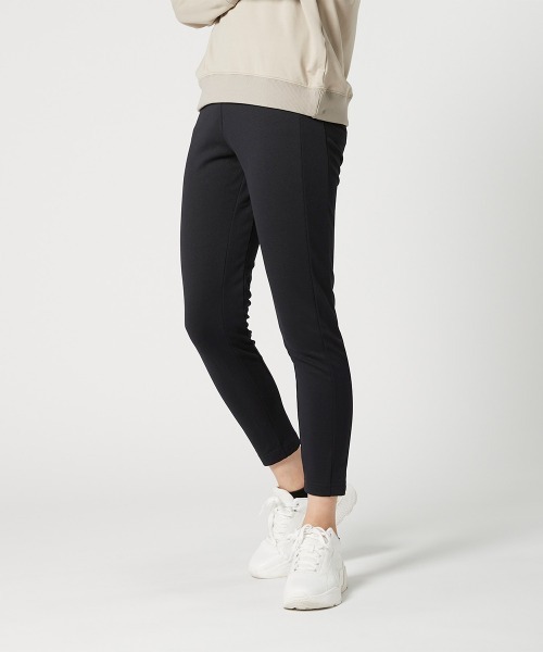 FILA(フィラ)の「裏起毛ジャージ ロングパンツ(その他パンツ・レディース・ネイビー/ブラック/ネイビー系/ブラック×ブラック/ブラック系その他・MEDIUM/LARGE/X-LARGE)」の3枚目の写真