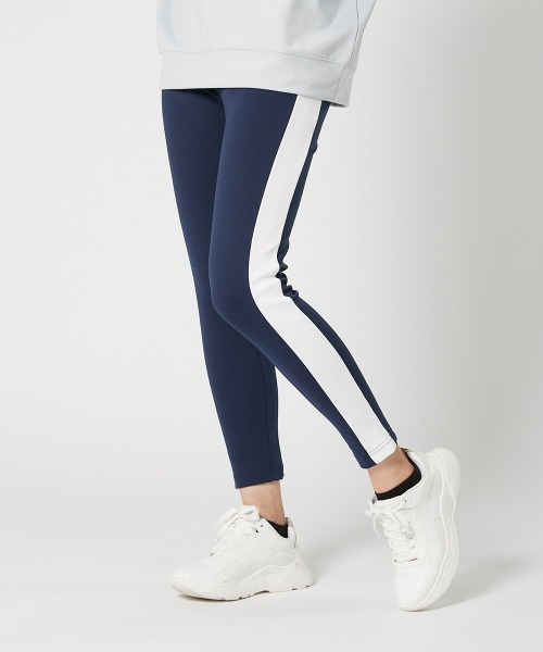 FILA(フィラ)の「裏起毛ジャージ ロングパンツ(その他パンツ・レディース・ネイビー/ブラック/ネイビー系/ブラック×ブラック/ブラック系その他・MEDIUM/LARGE/X-LARGE)」の1枚目の写真