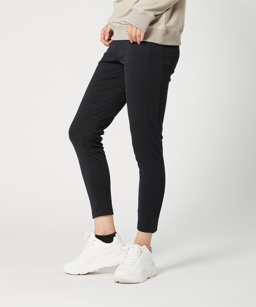 FILA(フィラ)の「裏起毛ジャージ ロングパンツ(その他パンツ・レディース・ネイビー/ブラック/ネイビー系/ブラック×ブラック/ブラック系その他・MEDIUM/LARGE/X-LARGE)」の10枚目の写真