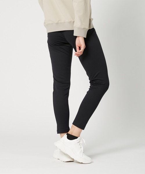 FILA(フィラ)の「裏起毛ジャージ ロングパンツ(その他パンツ・レディース・ネイビー/ブラック/ネイビー系/ブラック×ブラック/ブラック系その他・MEDIUM/LARGE/X-LARGE)」の11枚目の写真