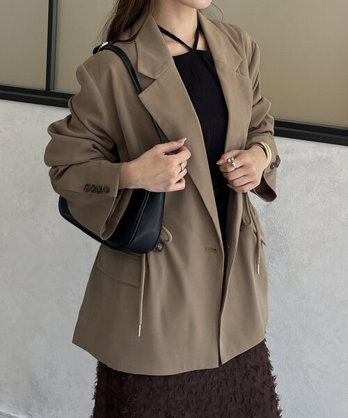 Thevon（ゼボン）の「ウエストドロストテーラードジャケット（テーラードジャケット・レディース・ネイビー/ベージュ/ブラウン・FREE）」の13枚目の写真