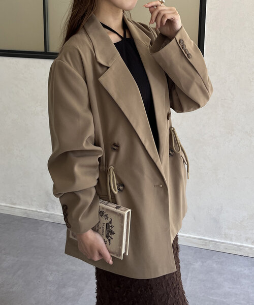 Thevon（ゼボン）の「ウエストドロストテーラードジャケット（テーラードジャケット・レディース・ネイビー/ベージュ/ブラウン・FREE）」の15枚目の写真