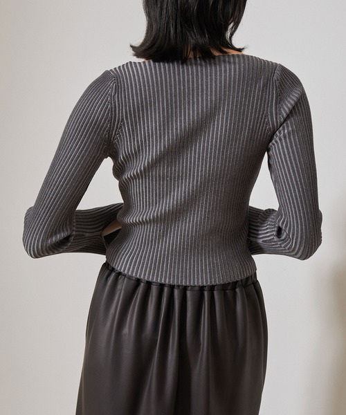 NERGY（ナージー）の「【Skin Protect】近赤外線＆UV＆静電気防止 リブニットプルオーバー（ニット/セーター・レディース・ベージュ/スミクロ/グレー・FREE）」の4枚目の写真