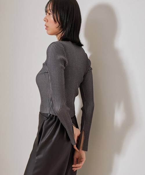 NERGY（ナージー）の「【Skin Protect】近赤外線＆UV＆静電気防止 リブニットプルオーバー（ニット/セーター・レディース・ベージュ/スミクロ/グレー・FREE）」の5枚目の写真