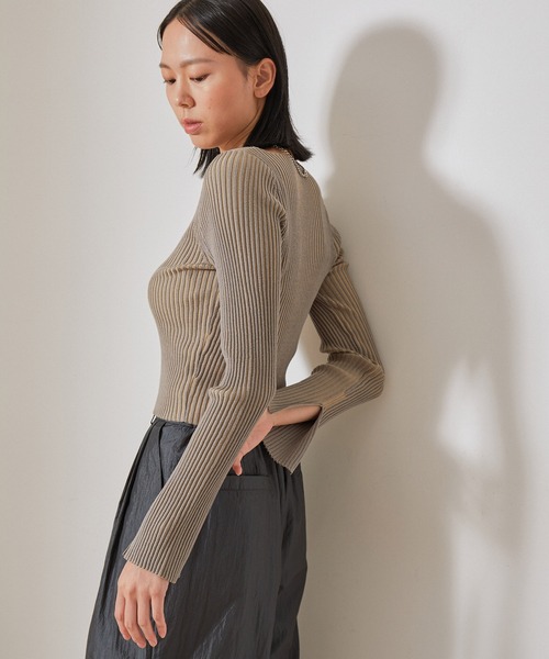 NERGY（ナージー）の「【Skin Protect】近赤外線＆UV＆静電気防止 リブニットプルオーバー（ニット/セーター・レディース・ベージュ/スミクロ/グレー・FREE）」の9枚目の写真