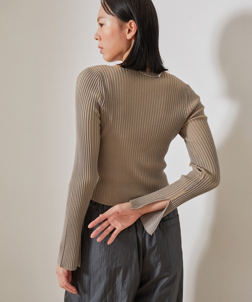 NERGY（ナージー）の「【Skin Protect】近赤外線＆UV＆静電気防止 リブニットプルオーバー（ニット/セーター・レディース・ベージュ/スミクロ/グレー・FREE）」の10枚目の写真