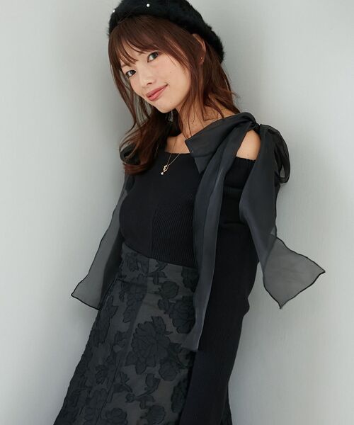 MAJESTIC LEGON（マジェスティックレゴン）の「ニットドッキング肩リボンワンピ（ワンピース・レディース・ピンク/ブラック/グレー・X-SMALL/SMALL/MEDIUM）」の2枚目の写真