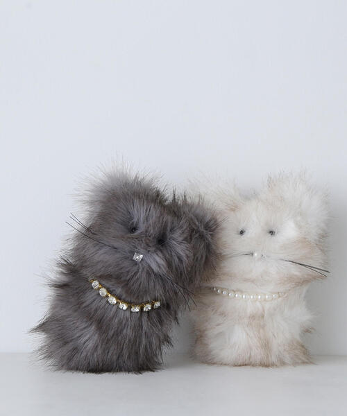 NATURAL BEAUTY BASIC(ナチュラルビューティーベーシック)の「◇チンチラキャットチャーム(チャーム・レディース・オフホワイト/グレー・フリ-)」の3枚目の写真