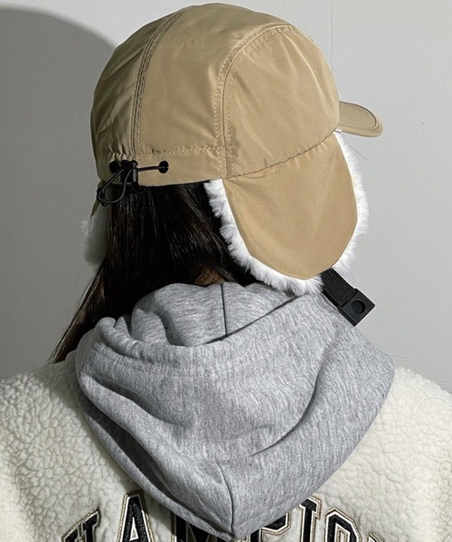 DAY CLOSET(デイ クローゼット)の「レディース ミリタリーボアフライトキャップ 耳当て付き(ニットキャップ/ビーニー・レディース・ブラック/ベージュ・ONE SIZE)」の14枚目の写真