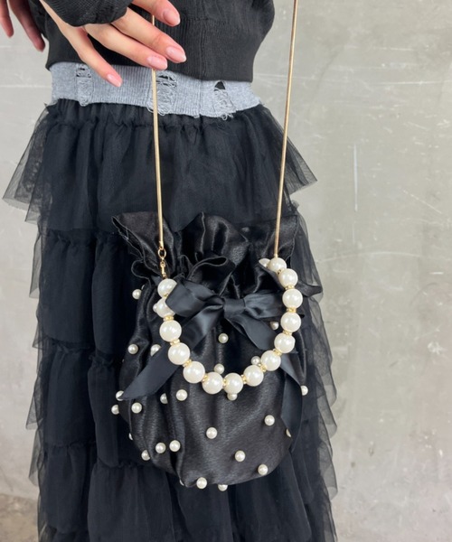 ｔｏｌｅｎｅ（トレネ）の「パールバッグ パールチェーン チェーンストラップ 巾着バッグ ショルダーバッグ（ショルダーバッグ・レディース・ブラック・ONE SIZE）」の14枚目の写真