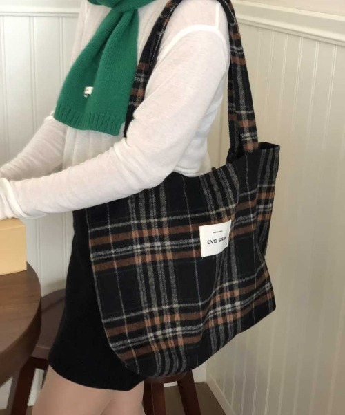 Vipoa（ヴィポア）の「check flannel tote bag（トートバッグ・レディース・A/B/C/D/E/F/G・FREE）」の5枚目の写真