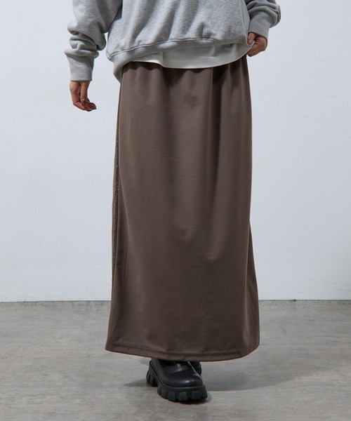COLONY 2139（コロニートゥーワンスリーナイン）の「ベロアラメラインスカート（スカート・レディース・ブラック/チャコールグレー/ブラウン・FREE）」の5枚目の写真
