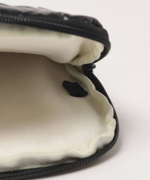 FOREVER 21（フォーエバー トゥエンティーワン）の「【2025SS】リボンパソコンケース（PC・タブレットケース・レディース・ブラック/シルバー・FREE）」の7枚目の写真