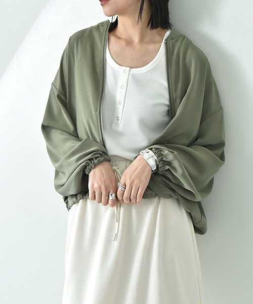 INTERPLANET(インタープラネット)の「ダブルクロスブルゾン(ブルゾン・レディース・ライトグレー/カーキ/ブラック・FREE)」の3枚目の写真