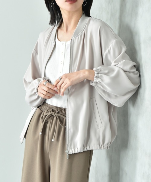 INTERPLANET(インタープラネット)の「ダブルクロスブルゾン(ブルゾン・レディース・ライトグレー/カーキ/ブラック・FREE)」の2枚目の写真