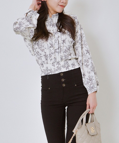GORGE（ゴージ）の「《ピンタック×フリル》レディース ブラウス 長袖 シャツトップス フェミニン 春秋冬（シャツ/ブラウス・レディース・アイボリー/ブラック/その他・F）」の15枚目の写真