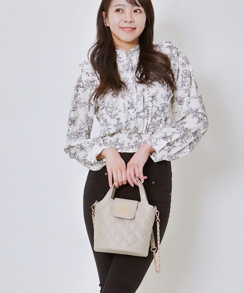 GORGE（ゴージ）の「《ピンタック×フリル》レディース ブラウス 長袖 シャツトップス フェミニン 春秋冬（シャツ/ブラウス・レディース・アイボリー/ブラック/その他・F）」の16枚目の写真
