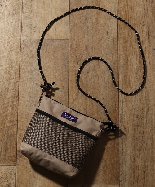 GERRY（ジェリー）の「【GERRY/ジェリー】サコッシュミニショルダー（ショルダーバッグ・メンズ・チャコール/ベージュ/ブラック/マルチ・FREE）」の4枚目の写真