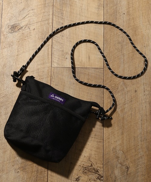GERRY（ジェリー）の「【GERRY/ジェリー】サコッシュミニショルダー（ショルダーバッグ・メンズ・チャコール/ベージュ/ブラック/マルチ・FREE）」の2枚目の写真