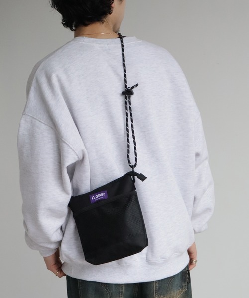 GERRY（ジェリー）の「【GERRY/ジェリー】サコッシュミニショルダー（ショルダーバッグ・メンズ・チャコール/ベージュ/ブラック/マルチ・FREE）」の15枚目の写真