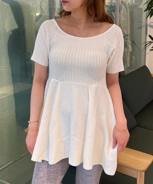 HONEY MI HONEY(ハニーミーハニー)の「boat neck rib knit tunic(チュニック・レディース・コーラル/ホワイト/ブラック・FREE)」の5枚目の写真
