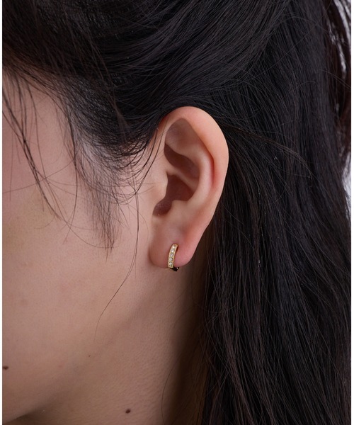 CALIN　STANDARD（カリンスタンダード）の「◆金属アレルギー対応◆◆made in japan◆【片手でスムースワンタッチ】ビジューライン　ミニスムースピアス（ピアス（両耳用）・レディース・ゴールド/ピンクゴールド/シルバー・FREE）」の10枚目の写真