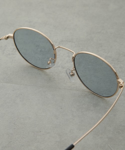 NANO universe(ナノユニバース)の「アイウェア/ボストン型 メタルフレーム 1(サングラス・メンズ・グレー/ブルー・FREE)」の11枚目の写真