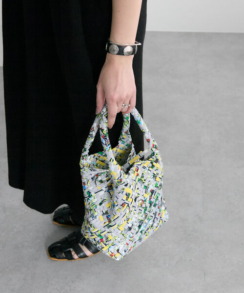 FEEL AND TASTE(フィールアンドテイスト)の「【FEEL AND TASTE(フィールアンドテイスト)】weaving minibucket Nylon/ミニバケットバッグ(トートバッグ・レディース・ブラック/ライトグレー/イエロー・FREE)」の5枚目の写真