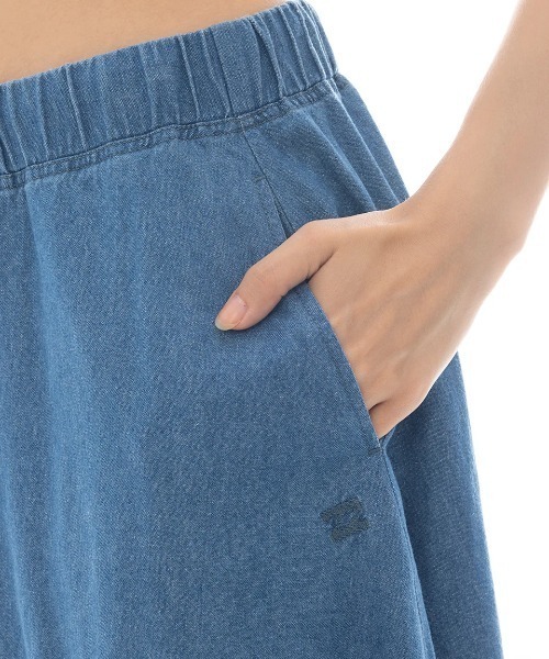 BILLABONG(ビラボン)の「BILLABONG レディース LONG FLARE SKIRT スカート 【2025年春夏モデル】/ビラボンウエストゴムドローコード付きスカート(スカート・レディース・ベージュ/インディゴブルー/ブラック系その他・MEDIUM)」の9枚目の写真
