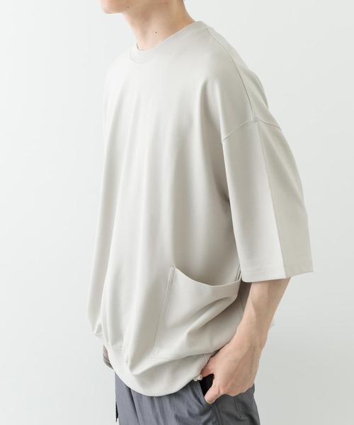 ITEMS URBANRESEARCH（アイテムズ アーバンリサーチ）の「サイドストレージ半袖ポンチTops（Tシャツ/カットソー・メンズ・カーキ/ダークグレー/ベージュ/ブラック・MEDIUM/LARGE）」の7枚目の写真