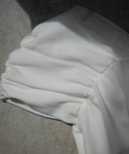 Louere(ルエレ)の「2wayネックドレープサマーニット(ニット/セーター・レディース・ホワイト/ブラック/アイボリー/モカ/チャコール/グレイッシュベージュ/ネイビー・LARGE/MEDIUM/SMALL)」の11枚目の写真