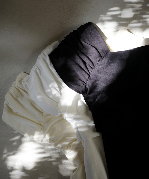 Louere(ルエレ)の「2wayネックドレープサマーニット(ニット/セーター・レディース・ホワイト/ブラック/アイボリー/モカ/チャコール/グレイッシュベージュ/ネイビー・LARGE/MEDIUM/SMALL)」の12枚目の写真