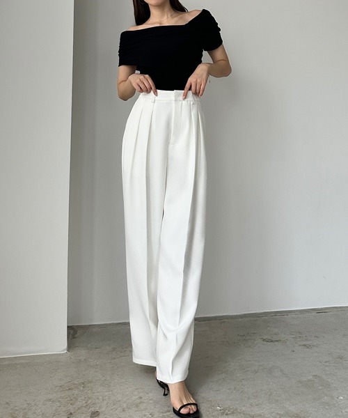 Louere(ルエレ)の「2wayネックドレープサマーニット(ニット/セーター・レディース・ホワイト/ブラック/アイボリー/モカ/チャコール/グレイッシュベージュ/ネイビー・LARGE/MEDIUM/SMALL)」の21枚目の写真