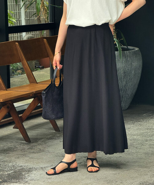 LIVETART（リヴェタート）の「バックテールニドムスカート（スカート・レディース・ベージュ/ブラック・0/1）」の14枚目の写真