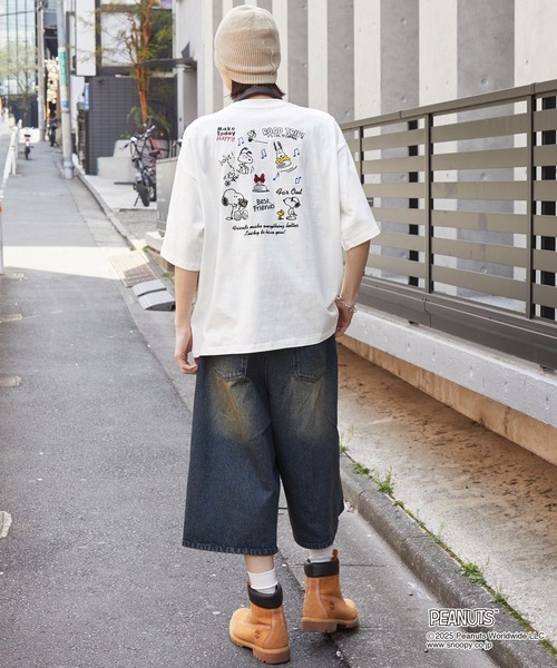 PEANUTS（ピーナッツ）の「【PEANUTS / SNOOPY】別注 ピーナッツ スヌーピー ヴィンテージプリント オーバーサイズ半袖Tシャツ（Tシャツ/カットソー・レディース・グレイッシュベージュ/オフホワイト/ワイン系/スミクロ/ネイビー/ブラック系・M/L）」の21枚目の写真