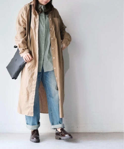 vent blanc(ヴァンブラン)の「vent blanc ヴァンブラン クラシックダンガリーワンピース(シャツワンピース・レディース・ライトインディゴブルー/オフホワイト/キャメル・FREE)」の6枚目の写真