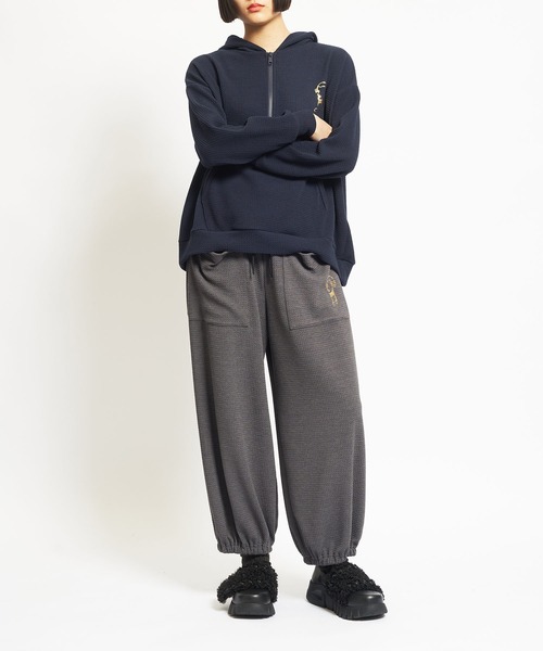 gomme（ゴム）の「フライトジャージー　リラックスパンツ（スウェットパンツ・レディース・グレー/ネイビー/ブラック・MEDIUM）」の4枚目の写真