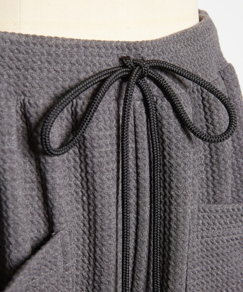 gomme（ゴム）の「フライトジャージー　リラックスパンツ（スウェットパンツ・レディース・グレー/ネイビー/ブラック・MEDIUM）」の18枚目の写真