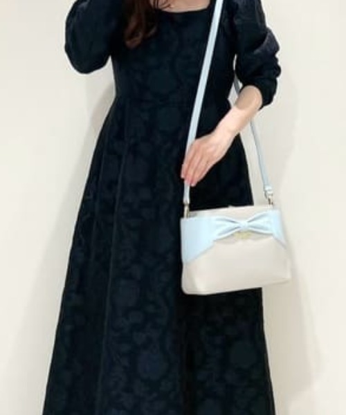 Samantha Thavasa（サマンサタバサ）の「バイカラーリボンモチーフ スプリットレザーショルダーバッグ（ショルダーバッグ・レディース・ライトブルー/ベージュ/イエロー・FREE）」の2枚目の写真